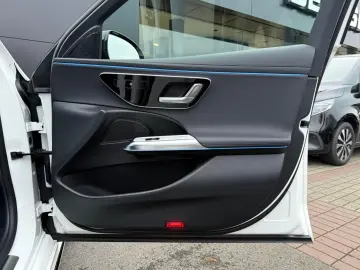 MERCEDES-BENZ E 200 AMG Night 20 Zoll Distronic Winter-P.