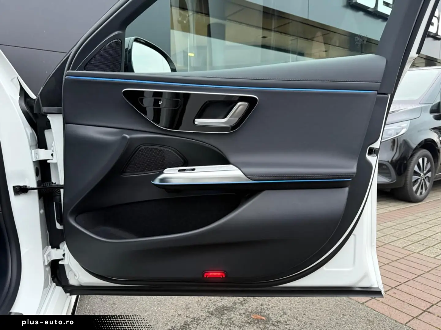 MERCEDES-BENZ E 200 AMG Night 20 Zoll Distronic Winter-P.