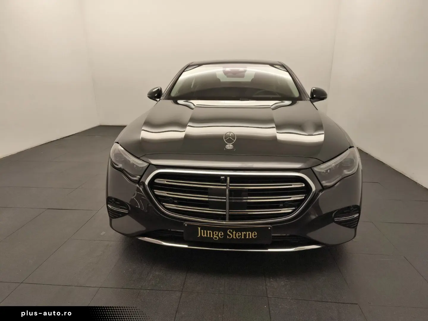 MERCEDES-BENZ E 200 4M Exclusive Superscreen Airmati&hellip;