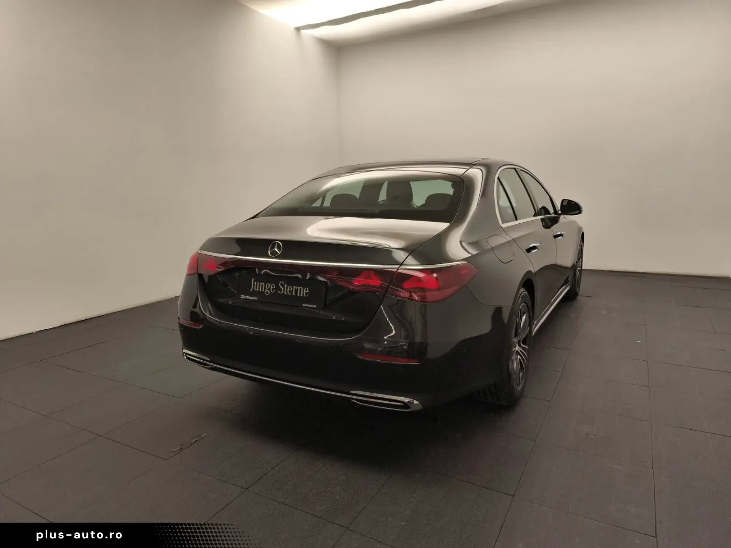 MERCEDES-BENZ E 200 4M Exclusive Superscreen Airmati&hellip;