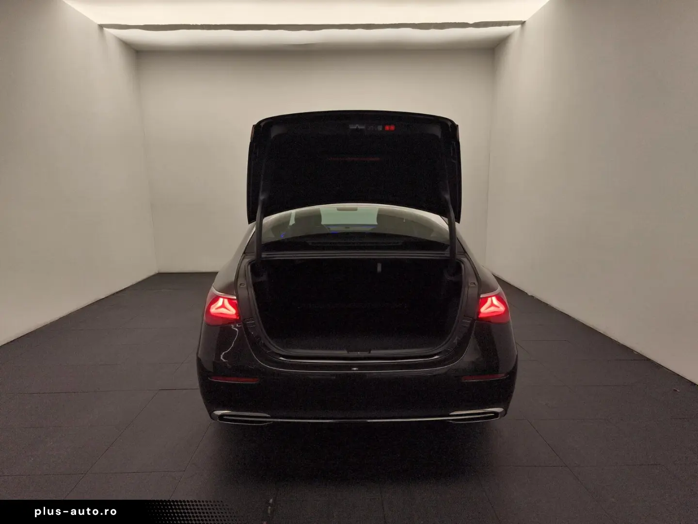 MERCEDES-BENZ E 200 4M Exclusive Superscreen Airmati&hellip;