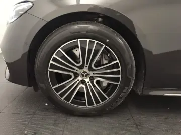 MERCEDES-BENZ E 200 4M Exclusive Superscreen Airmati&hellip;