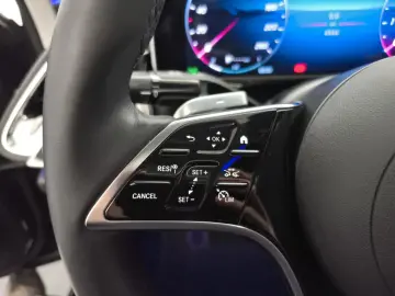 MERCEDES-BENZ E 200 4M Exclusive Superscreen Airmati&hellip;