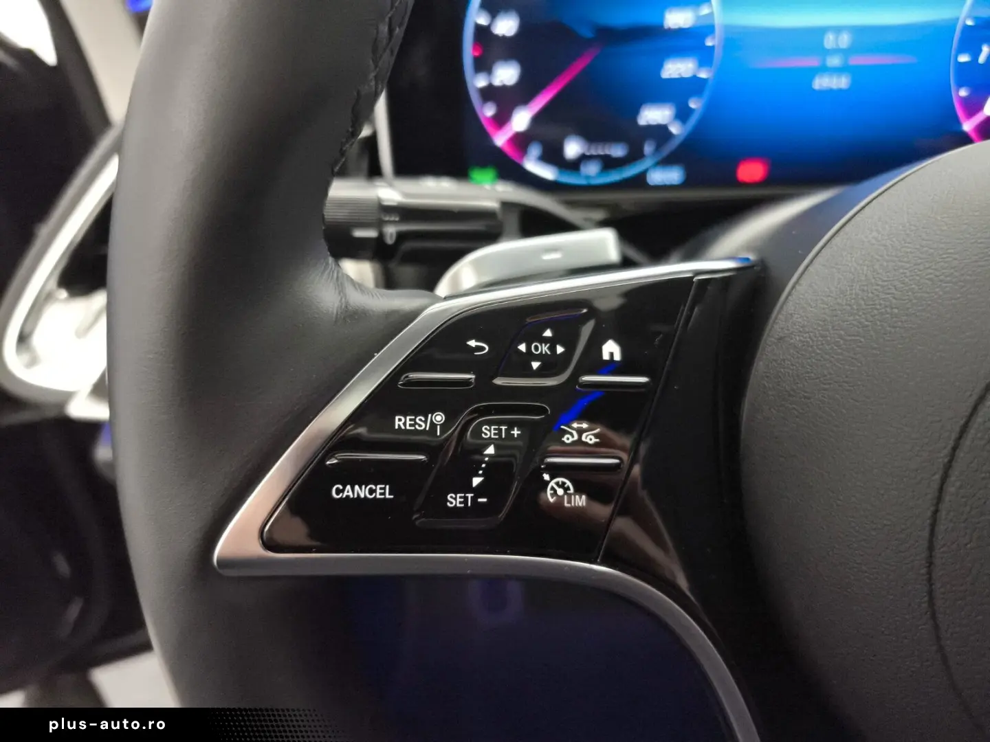 MERCEDES-BENZ E 200 4M Exclusive Superscreen Airmati&hellip;