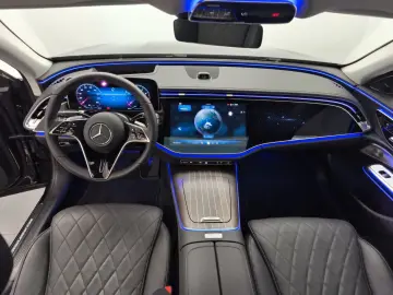 MERCEDES-BENZ E 200 4M Exclusive Superscreen Airmati&hellip;