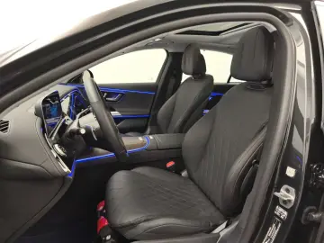 MERCEDES-BENZ E 200 4M Exclusive Superscreen Airmati&hellip;
