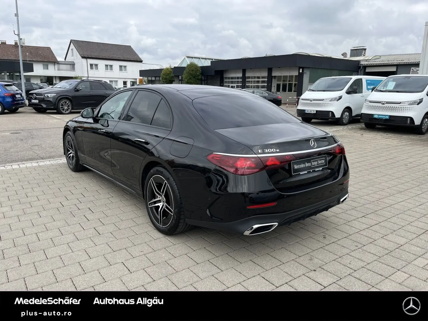 MERCEDES-BENZ E 300 e AMG Night 19  Pano Distronic K&hellip;