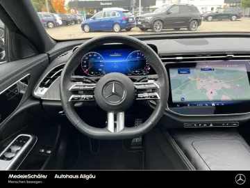 MERCEDES-BENZ E 300 e AMG Night 19  Pano Distronic K&hellip;