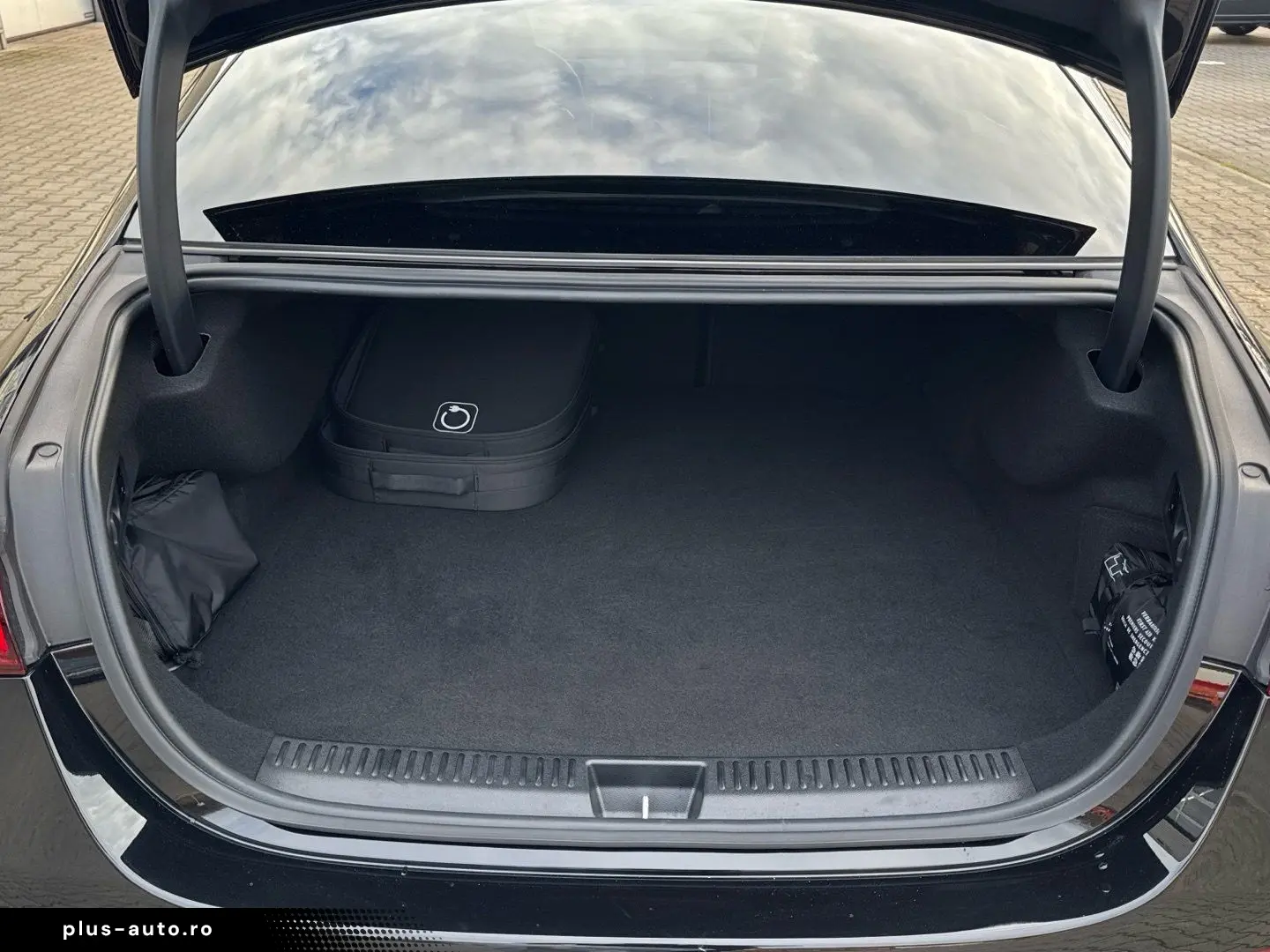 MERCEDES-BENZ E 300 e Avantgarde Kamera Totwinkel Am&hellip;