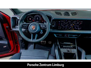 PORSCHE Cayenne GTS Coupe