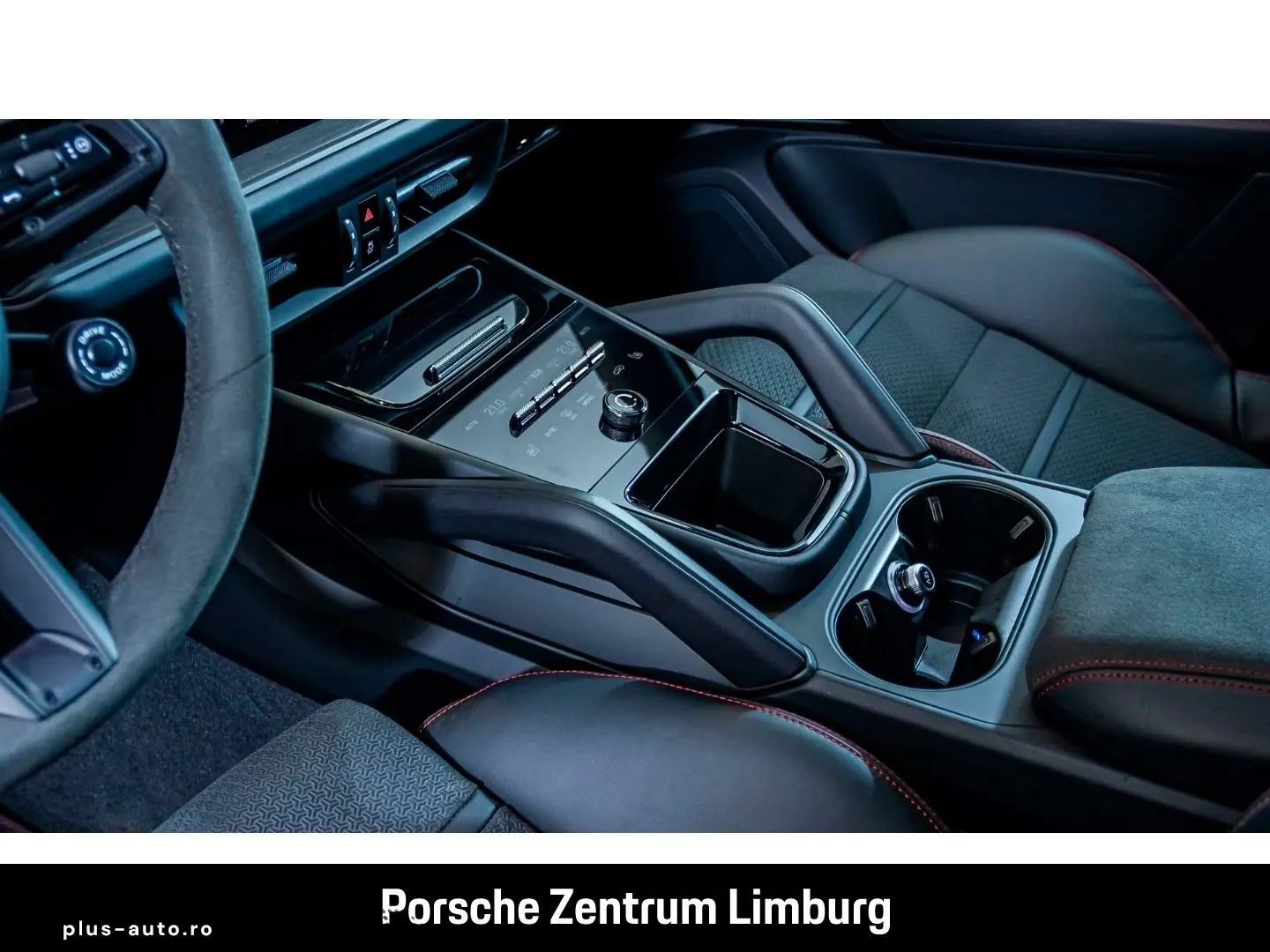 PORSCHE Cayenne GTS Coupe