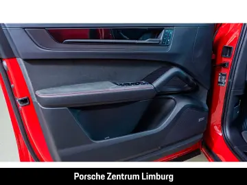 PORSCHE Cayenne GTS Coupe