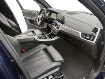BMW X5 xDrive 40d M Sport Laser AHK H K Pano HUD RFK