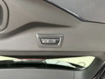 BMW X5 xDrive40d M-Sport NAV LASER AHK PANO HEAD-UP