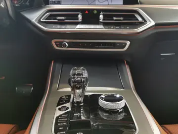 BMW X5 xDrive40d M Sport AHK Pano Standhzg. HarmanKa