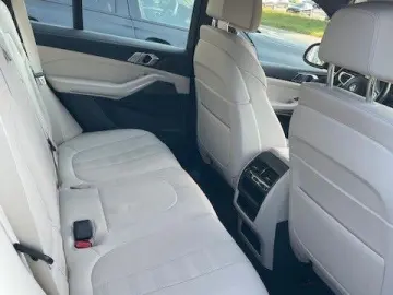 BMW X5 xDrive 40 d M Sport HUD Laser DAB Pano G05