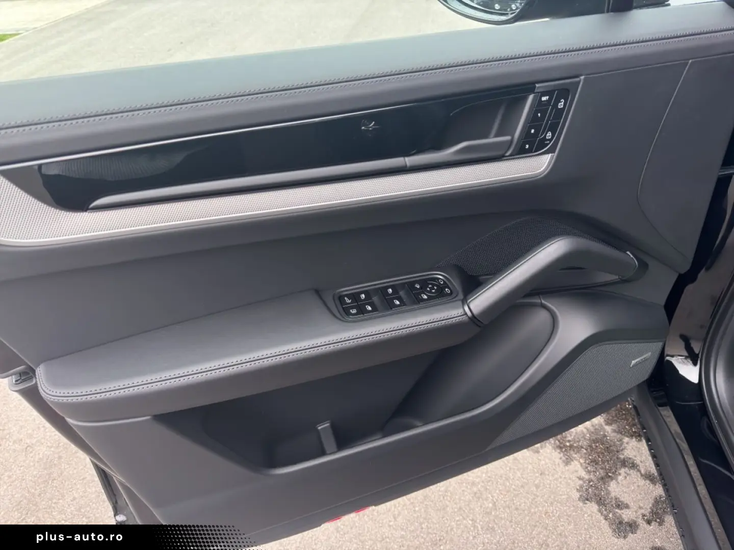 PORSCHE Cayenne E-Hybrid SoftClose Bose 18Way PassDisplay