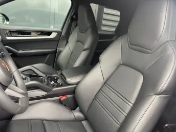 PORSCHE Cayenne E-Hybrid SoftClose Bose 18Way PassDisplay