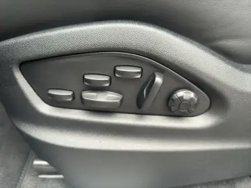 PORSCHE Cayenne E-Hybrid SoftClose Bose 18Way PassDisplay