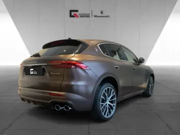 MASERATI Grecale GT Bronzo Opaco - Panorama - 300 PS