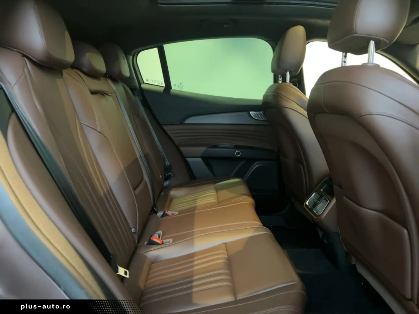 MASERATI Grecale GT Bronzo Opaco - Panorama - 300 PS