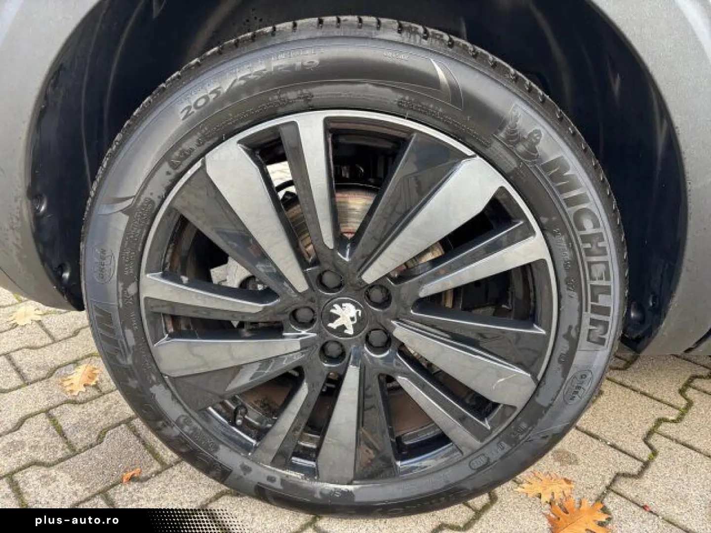 PEUGEOT 5008 GT BHDi 130 EAT8  Kamera LED Pano-Dach Navi