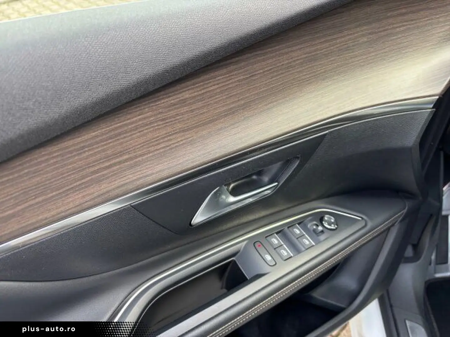 PEUGEOT 5008 GT BHDi 130 EAT8  Kamera LED Pano-Dach Navi