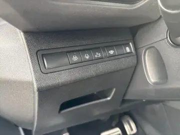 PEUGEOT 5008 GT BHDi 130 EAT8  Kamera LED Pano-Dach Navi