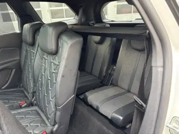 PEUGEOT 5008 GT BHDi 130 EAT8  Kamera LED Pano-Dach Navi