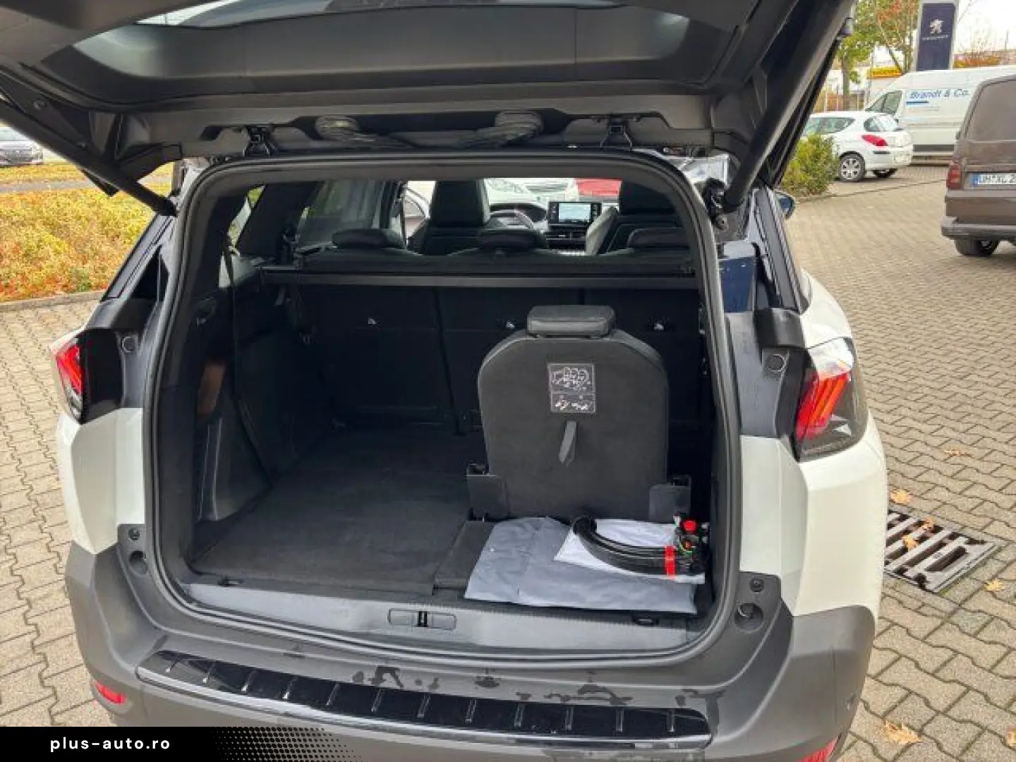 PEUGEOT 5008 GT BHDi 130 EAT8  Kamera LED Pano-Dach Navi