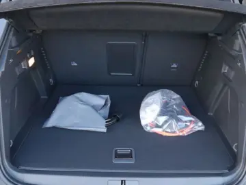 PEUGEOT 3008 Hybrid4 300 e-EAT8 GT AHK  Focal  SHZ  SD