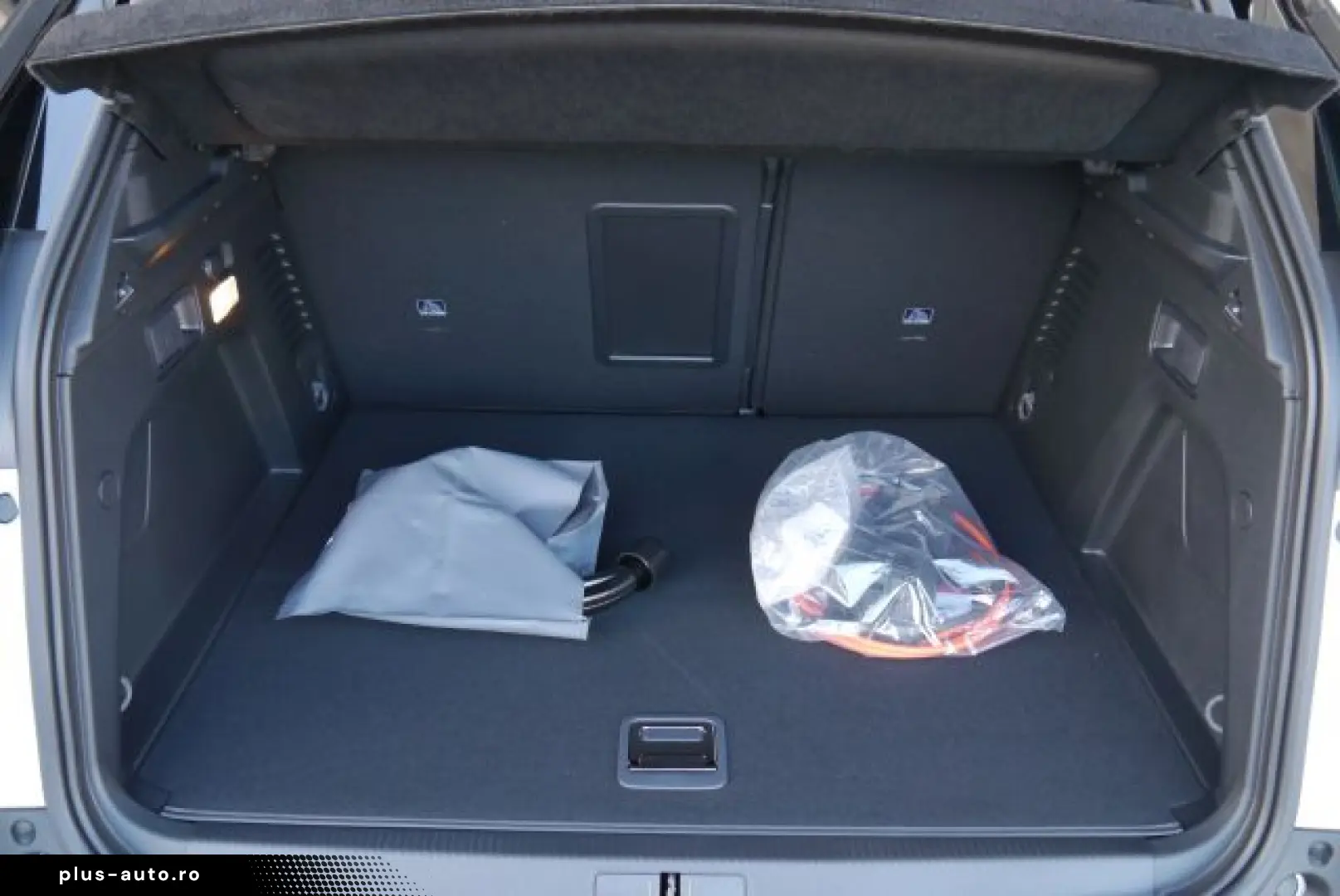 PEUGEOT 3008 Hybrid4 300 e-EAT8 GT AHK  Focal  SHZ  SD