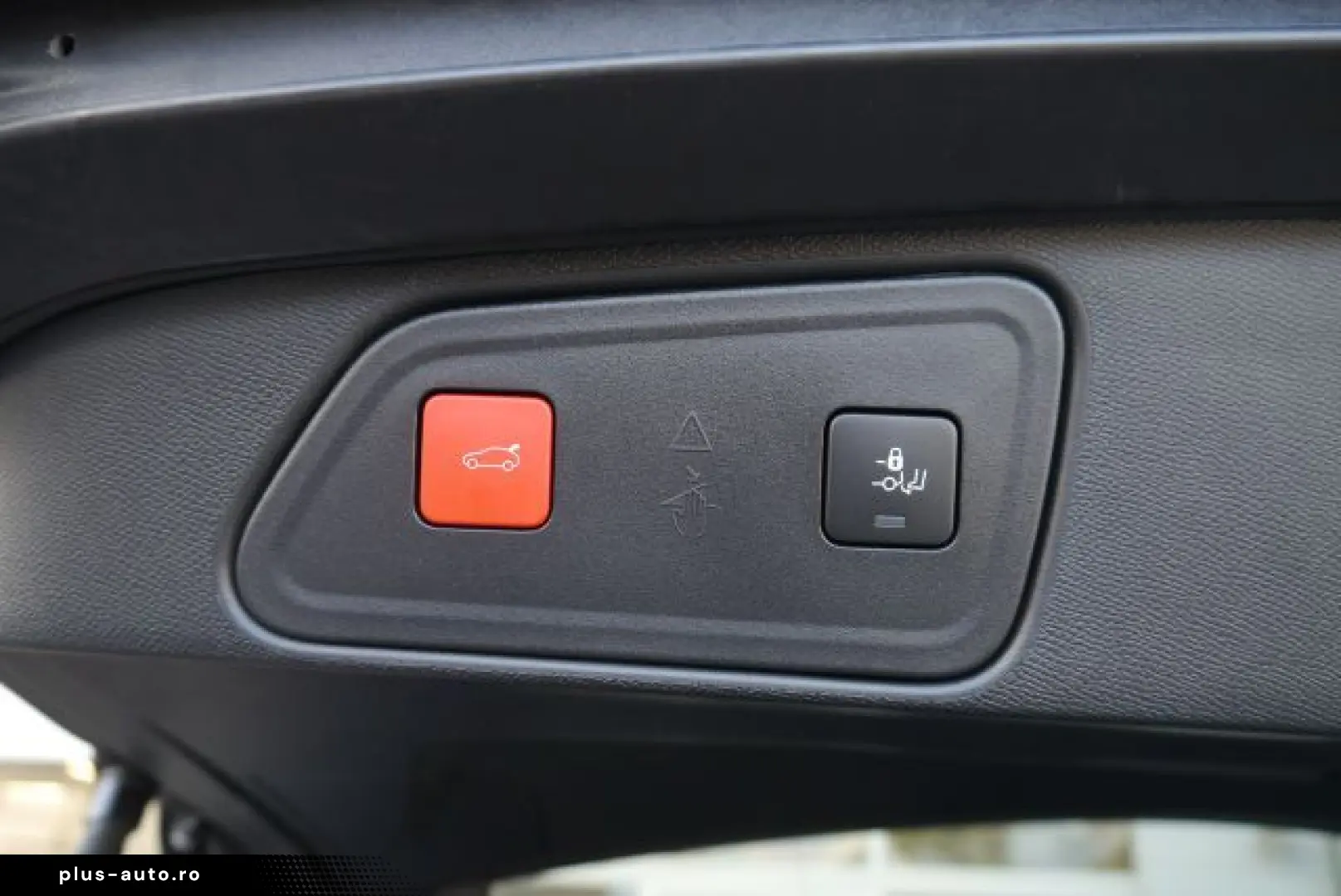 PEUGEOT 3008 Hybrid4 300 e-EAT8 GT AHK  Focal  SHZ  SD