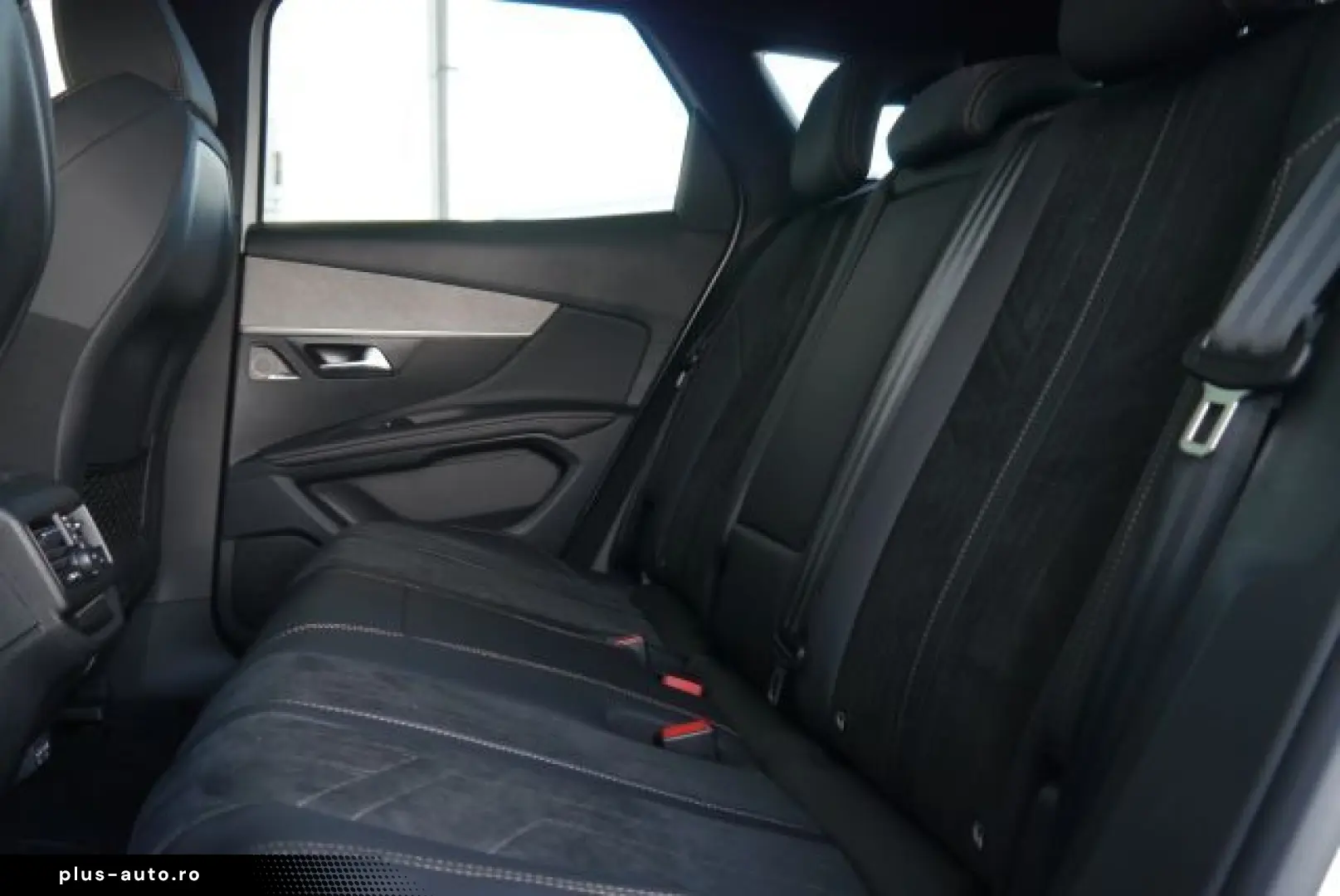 PEUGEOT 3008 Hybrid4 300 e-EAT8 GT AHK  Focal  SHZ  SD