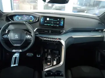PEUGEOT 3008 Hybrid4 300 e-EAT8 GT AHK  Focal  SHZ  SD