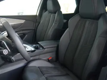 PEUGEOT 3008 Hybrid4 300 e-EAT8 GT AHK  Focal  SHZ  SD