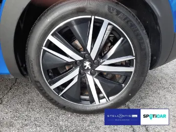 PEUGEOT 3008 GT Hybrid4 300 (Plug-In) Pano Leder AGR ACC