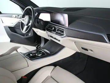 BMW X5 xDr.30dA M Sport TV ACC AHK Laser HuD Panoram