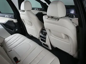 BMW X5 xDr.30dA M Sport TV ACC AHK Laser HuD Panoram