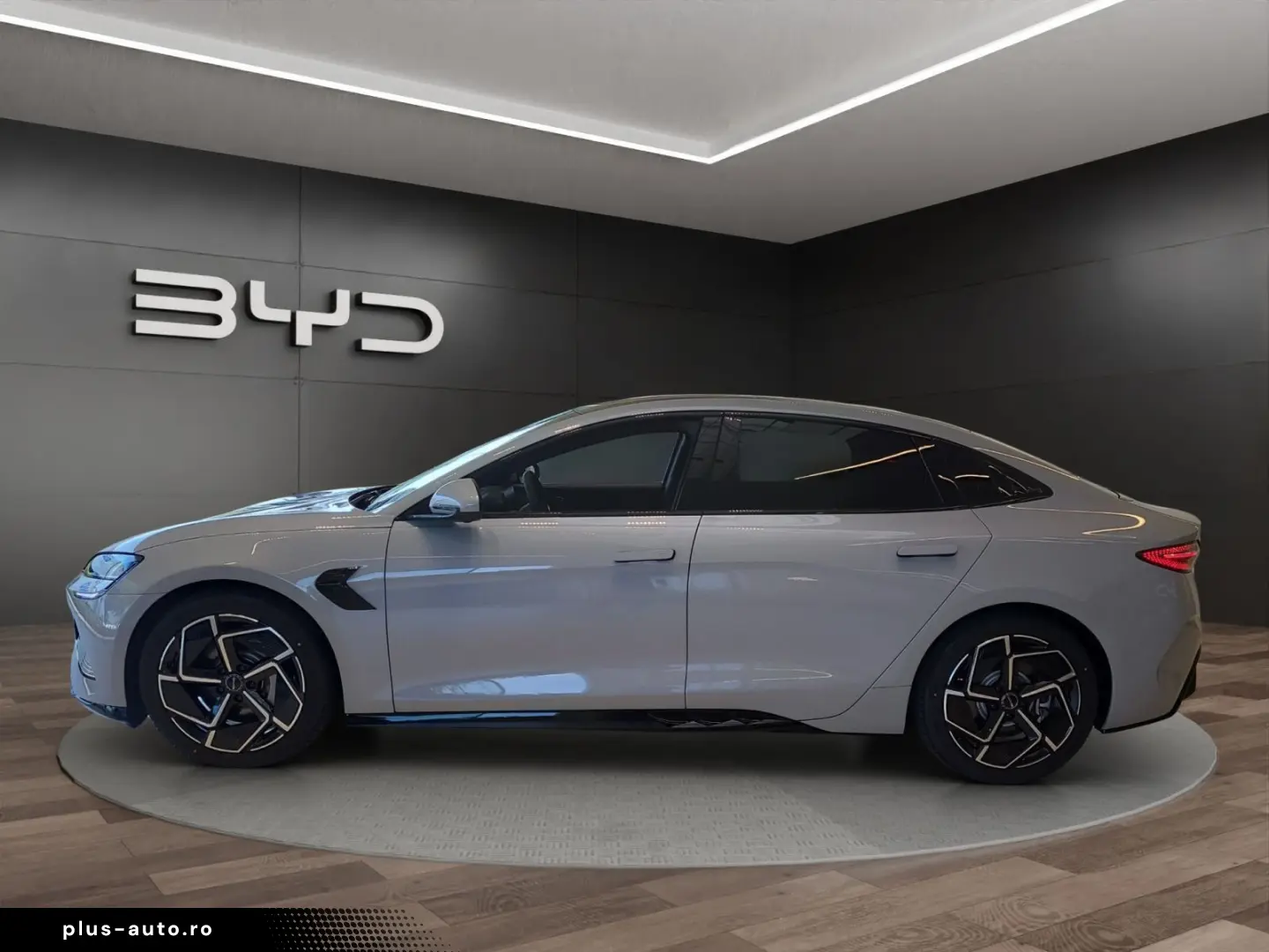 BYD Seal Excellence AWD Pano Soundsystem Wärmepumpe