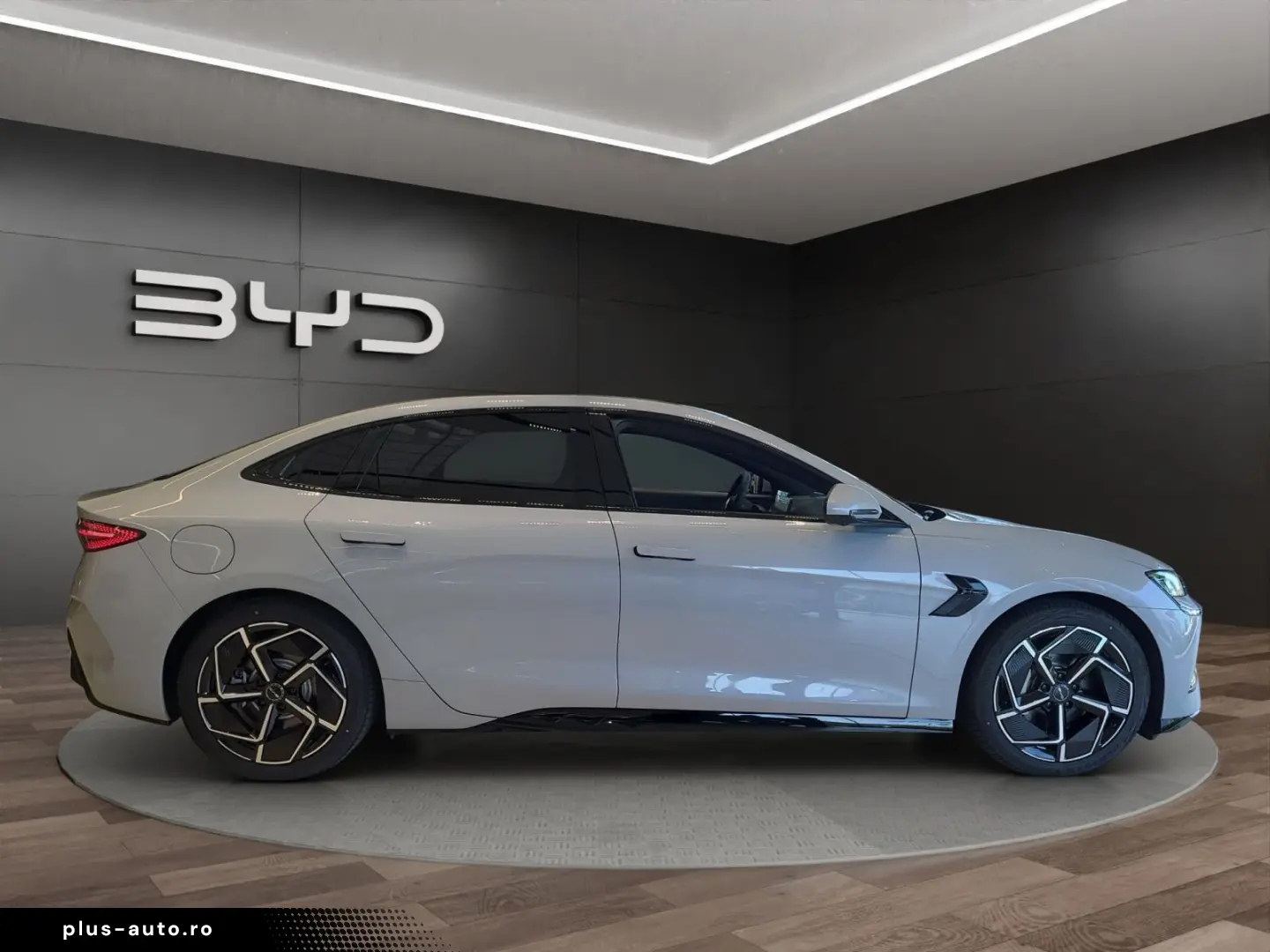 BYD Seal Excellence AWD Pano Soundsystem Wärmepumpe