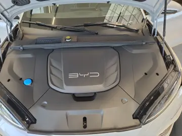 BYD Seal Excellence AWD Pano Soundsystem Wärmepumpe