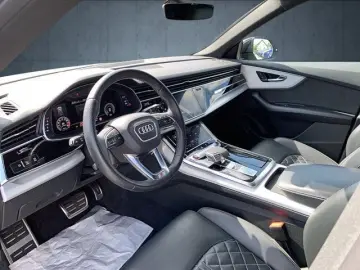 AUDI SQ8 TFSI quattro