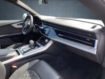 AUDI SQ8 TFSI quattro