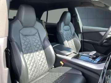 AUDI SQ8 TFSI quattro