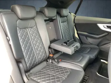 AUDI SQ8 TFSI quattro