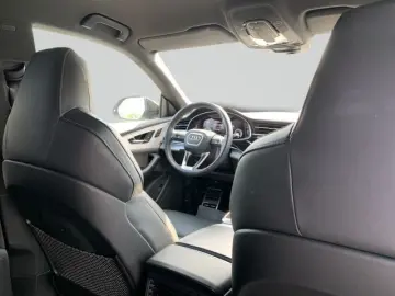 AUDI SQ8 TFSI quattro