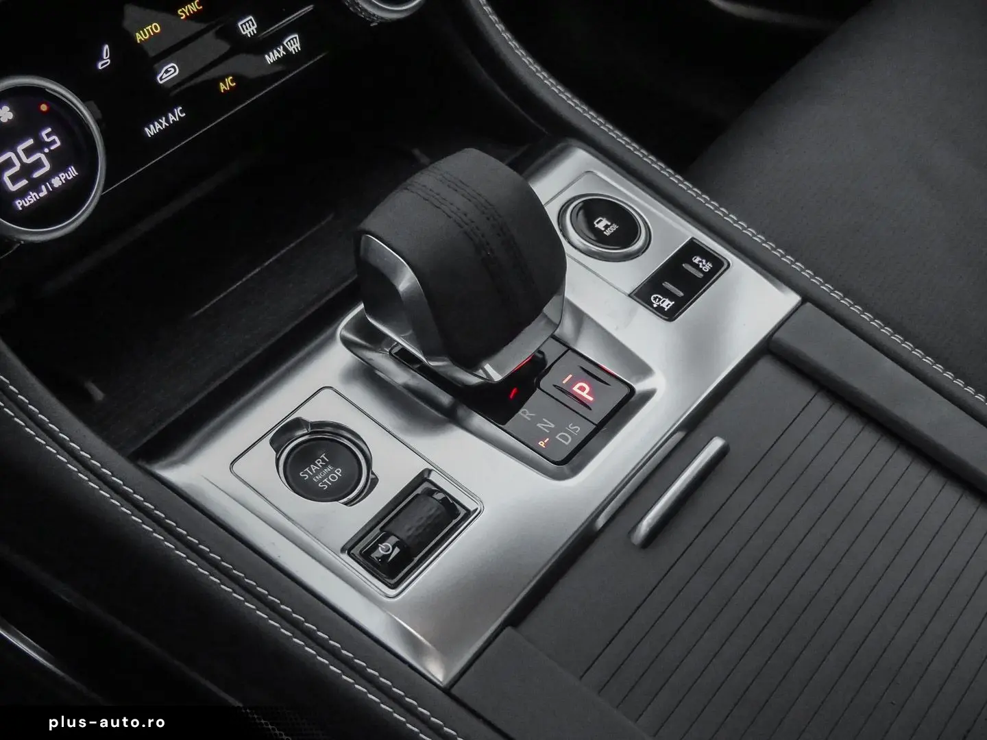 JAGUAR F-Pace R-Dynamic SE AWD 90th Ed. AHK-el. klappb.