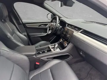 JAGUAR F-Pace D300 AWD R-Dynamic SE 90th   HUD   Winter