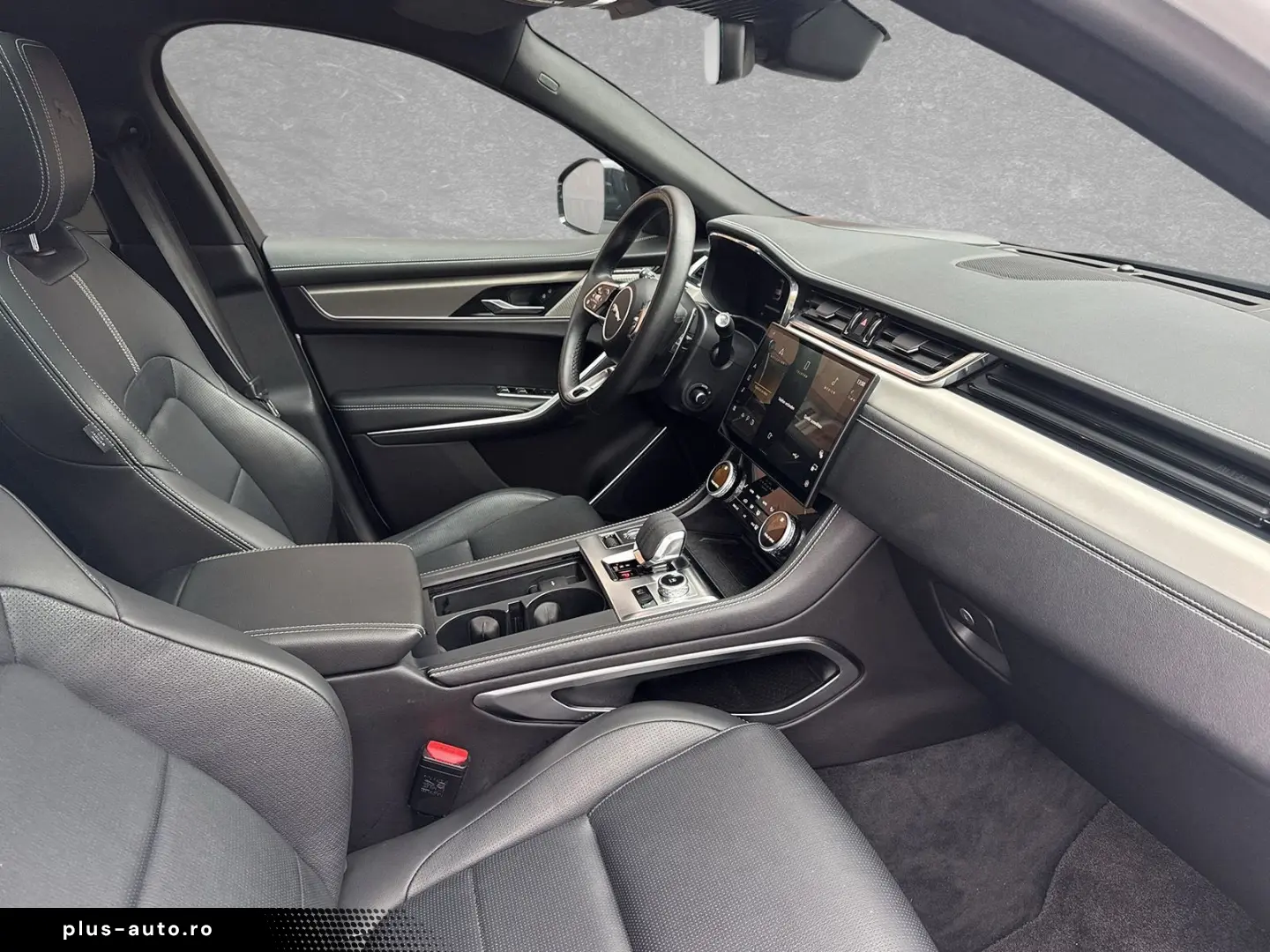 JAGUAR F-Pace D300 AWD R-Dynamic SE 90th   HUD   Winter